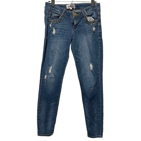Juniors Jolt Distressed Medium Wash Skinny‎ Jeans - Picture 2 of 8